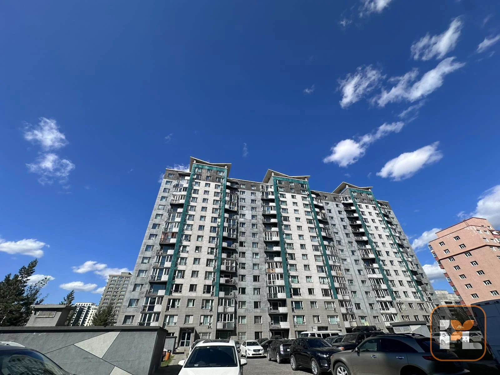 Кристал таун хотхонд 3 өрөө түрээслүүлнэ - 2